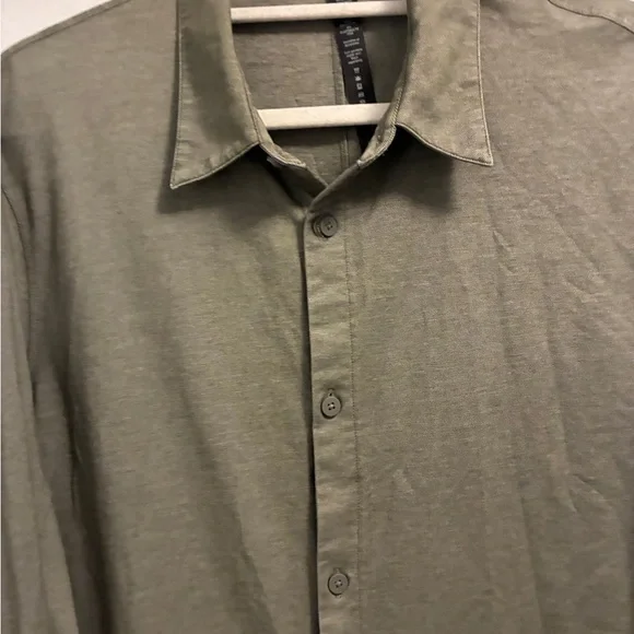 Lululemon Men’s Commission Button Down Long Sleeve